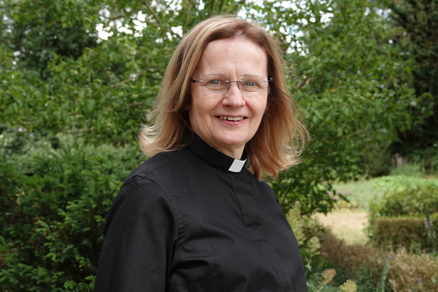 Head and shoulder photo of Sarah Tranter
