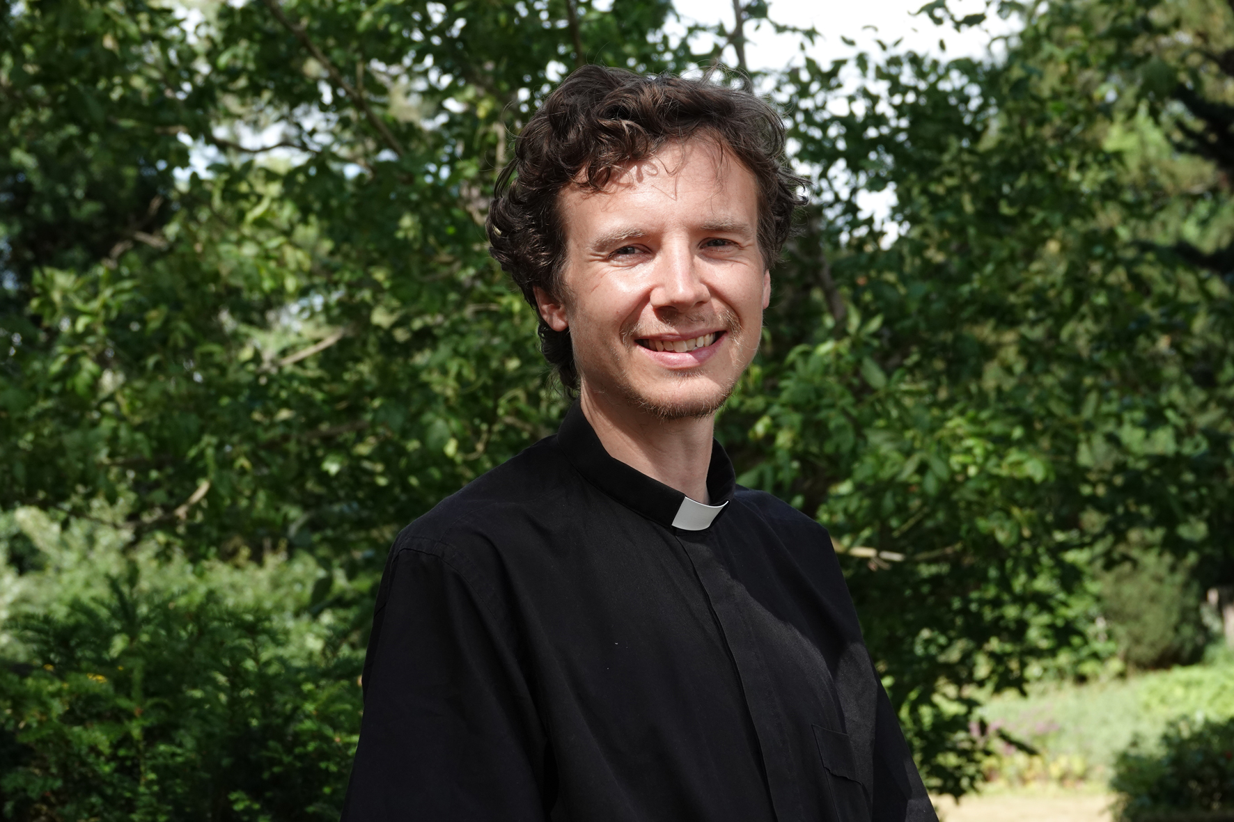 Head and shoulder photo of Tobias Thornes