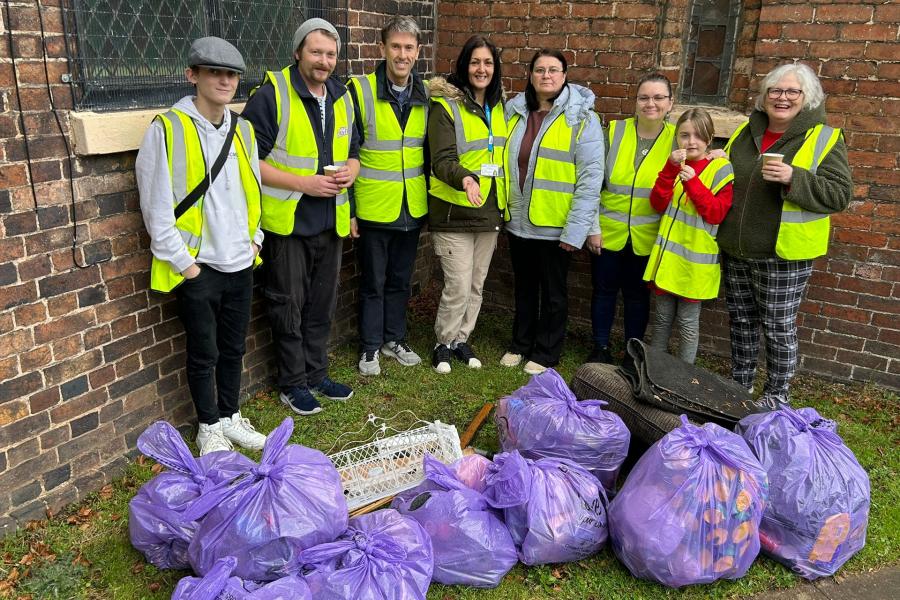 Lye litter pickers.jpeg
