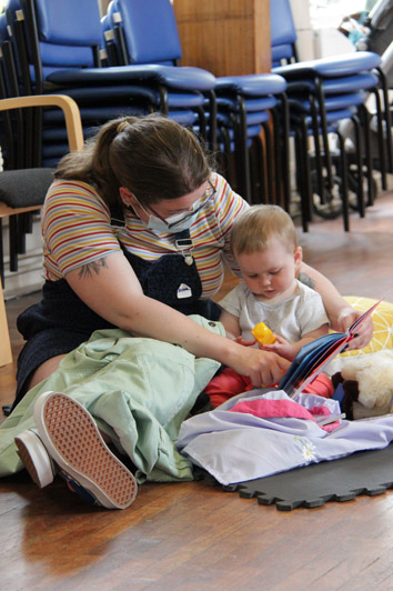 A mother and child at Mainly Music